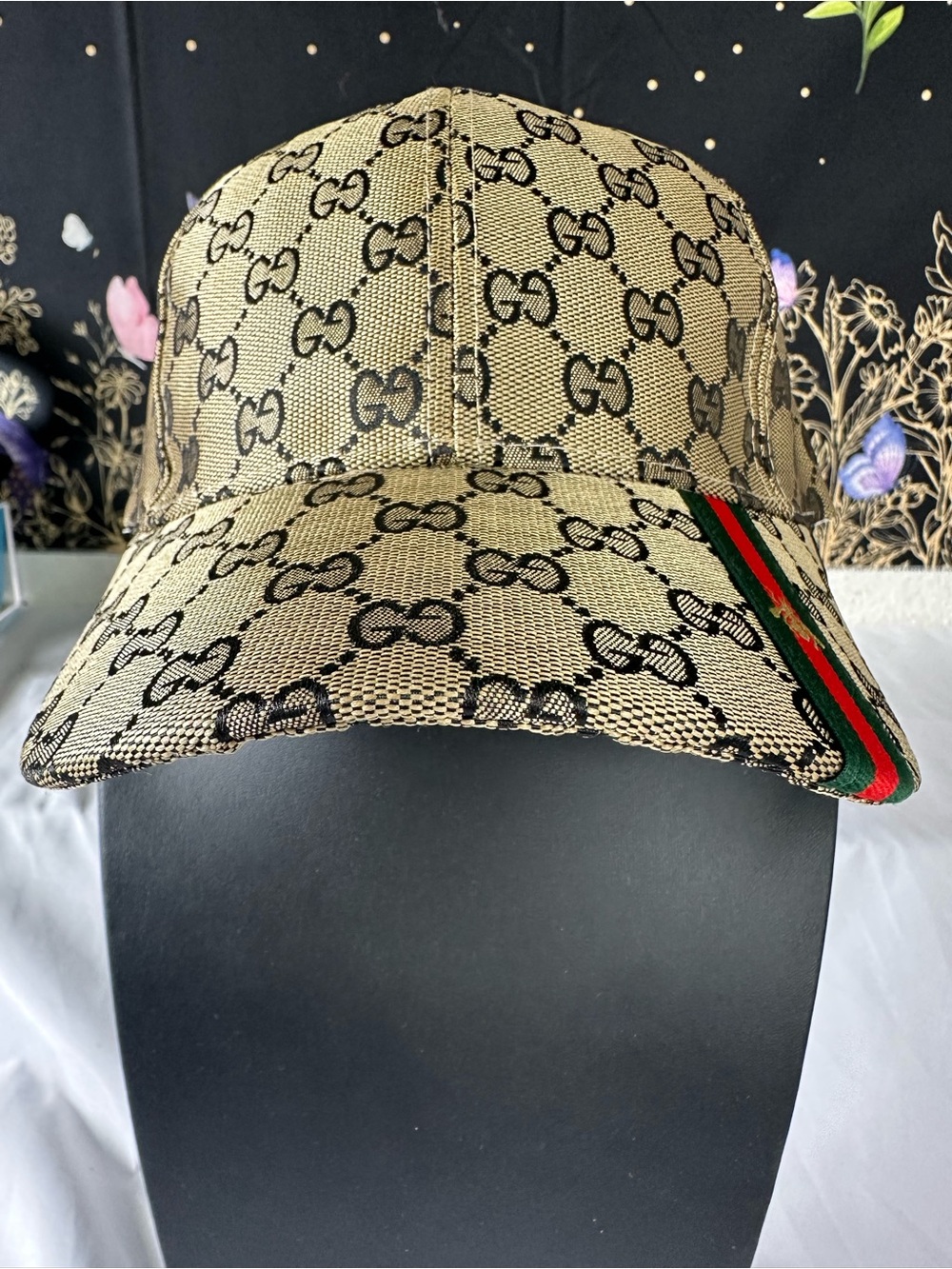 Fashion Luxury Designer Beige Monogram Baseball Cap w/ Green-Red Accent (Unisex)